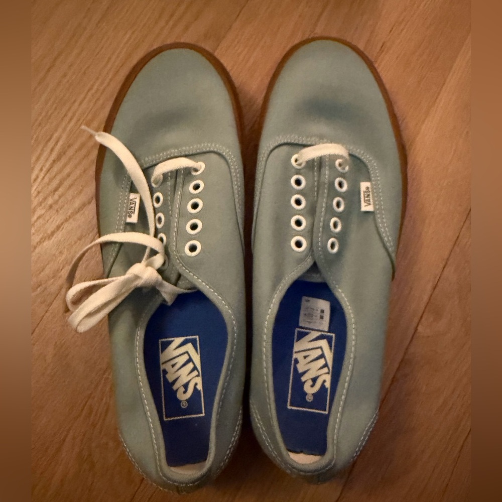 NWOT Van’s